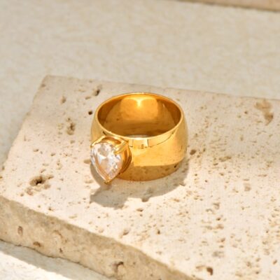 gold droplet ring zirkon Vintage gold droplet statement ring with zircon stone on chunky stainless steel band