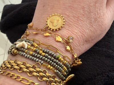 Golden Heart Charm Bracelet – Stainless Steel