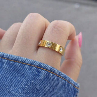 Diamond Band Ring Gold (size 6)